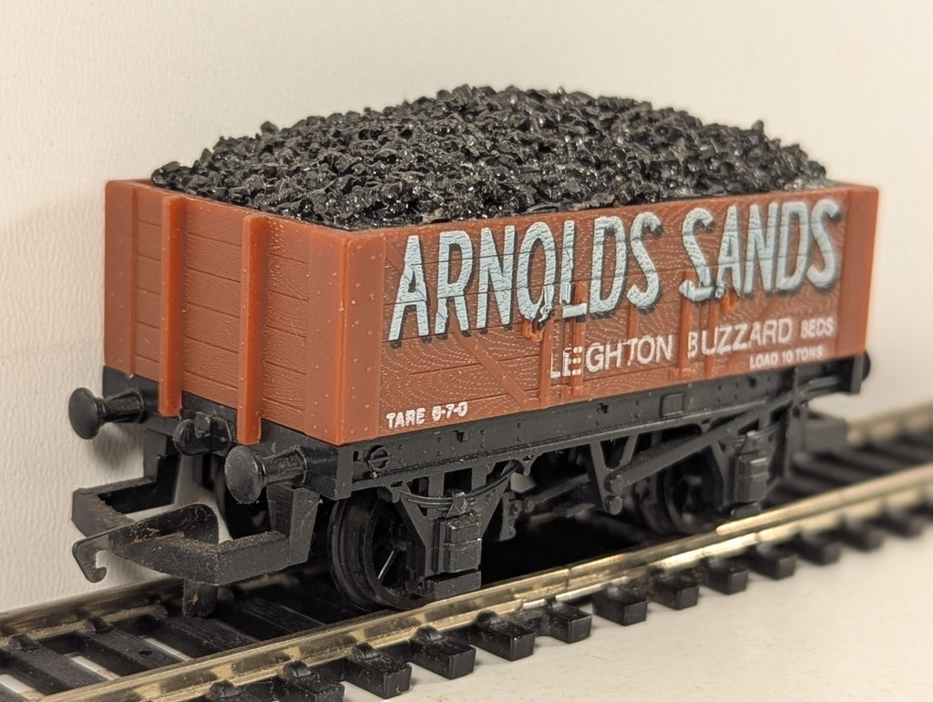 Hornby OO Gauge Arnolds Sands 5-Plank Wagon Open Wagon