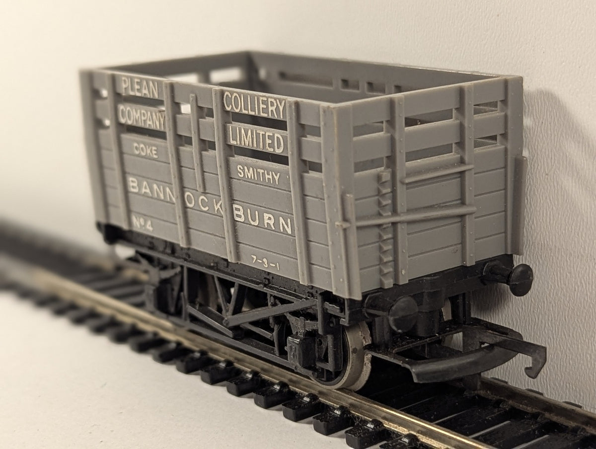 Hornby OO Gauge Plean Colliery Coke Wagon Goods Wagon 4 Plean Colliery Grey R105