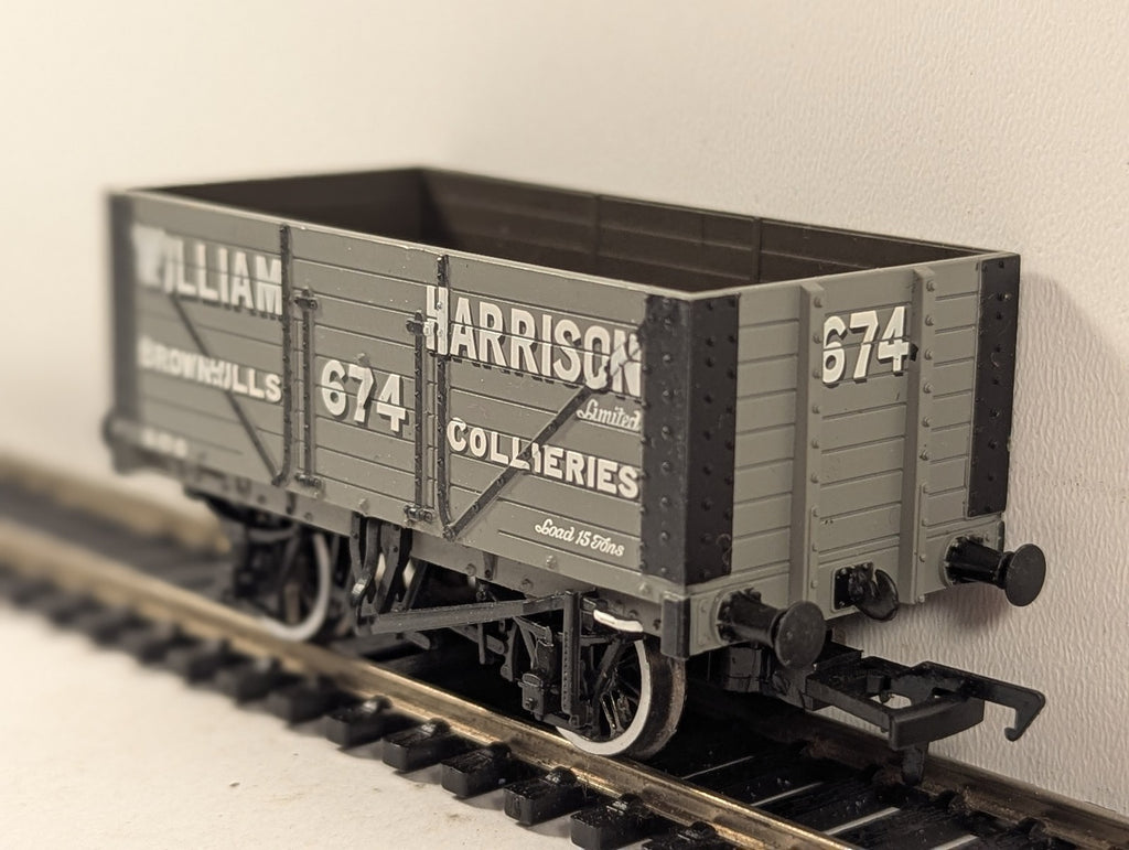 Bachmann OO Gauge 15 Ton Slope Sided Wagon Goods Wagon 674