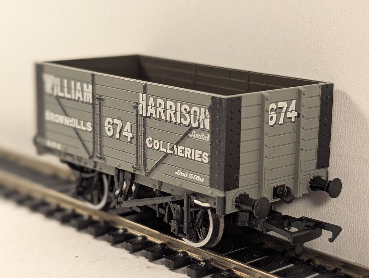 Bachmann OO Gauge 15 Ton Slope Sided Wagon Goods Wagon 674