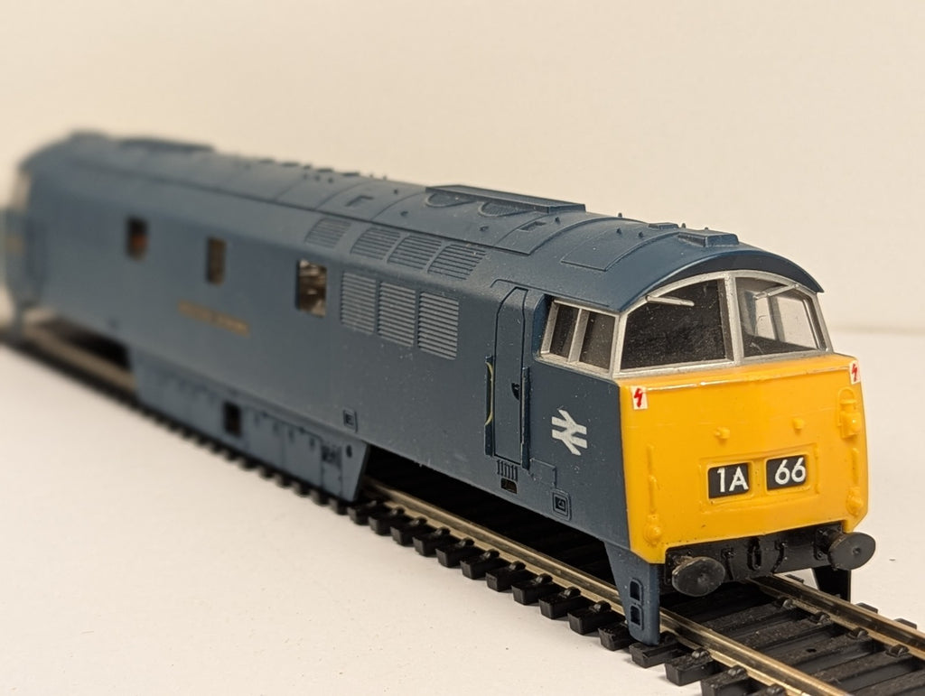 Lima OO Gauge BR Class 52 “Western Renown” D1071 Body Shell – Chipped