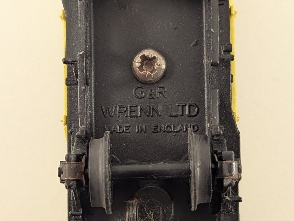 Wrenn Railways W5004 OO Gauge 12T Ventilated Van “Dunlop”