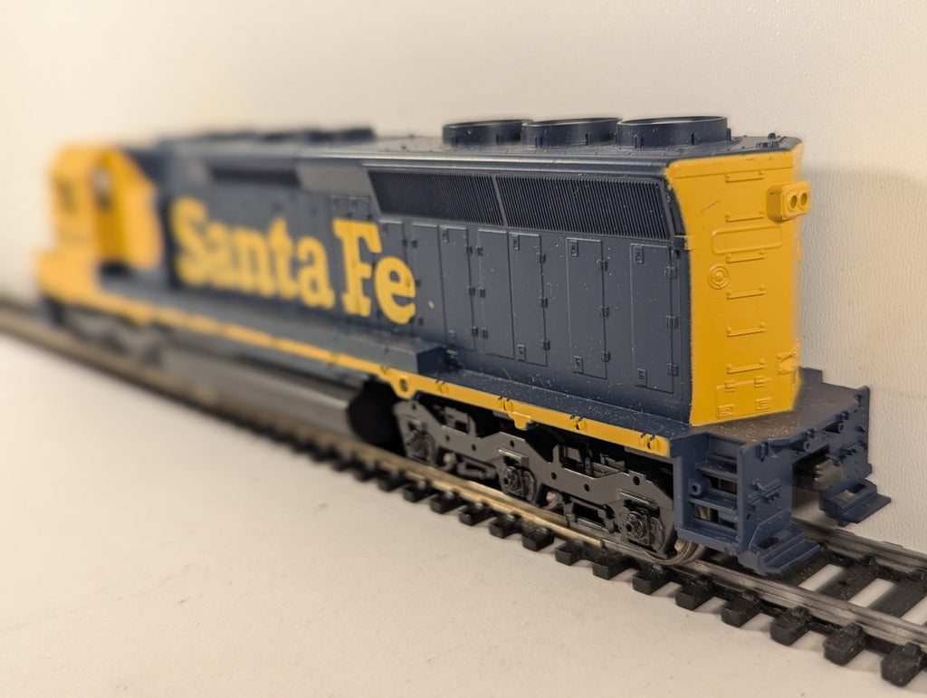 Athearn HO Gauge SD45 Diesel Locomotive 5386 Santa Fe Blue & Yellow 4173