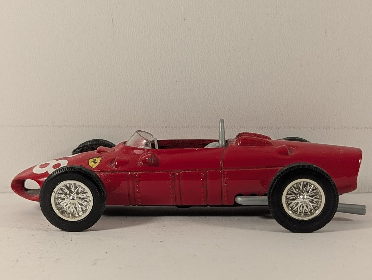 1/35 Scale Ferrari 1961 156 F1 Die-cast Car 38 Red