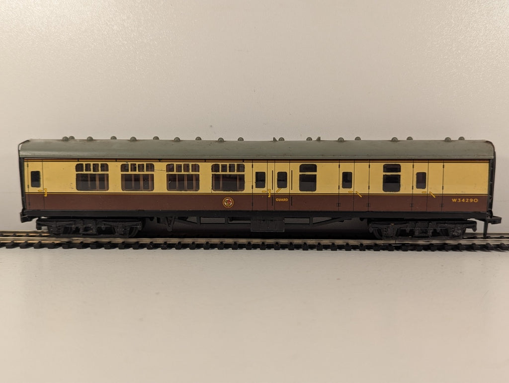 Hornby Dublo OO Gauge 4051 W.R. Corridor Brake/Second Coach