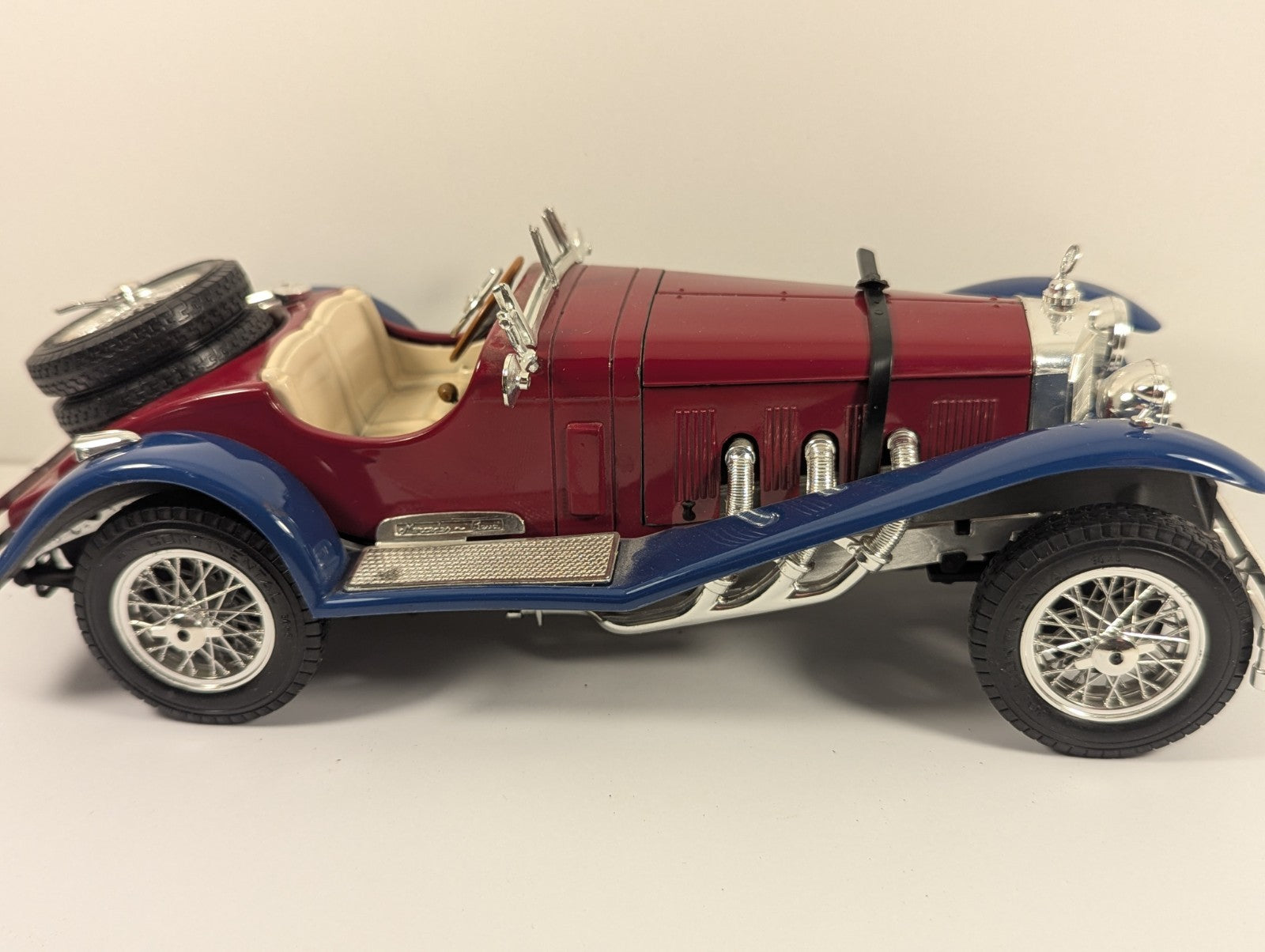 Bburago 1:18 1928 Mercedes-Benz SSK Die-Cast Model