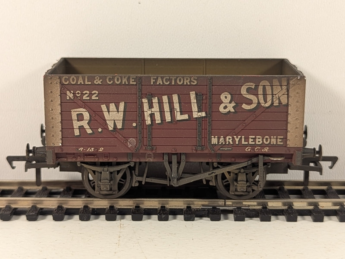 Bachmann Branchline 37-162 8 Plank Wagon “R.W. Hill & Son” Weathered