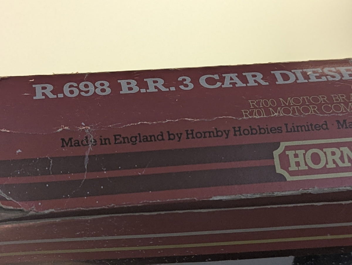 Hornby OO Gauge Class 110 B.R. 3-Car Diesel Multiple Unit Pack