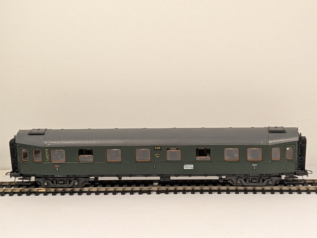 Roco 4291 HO Gauge DB Passenger Coach