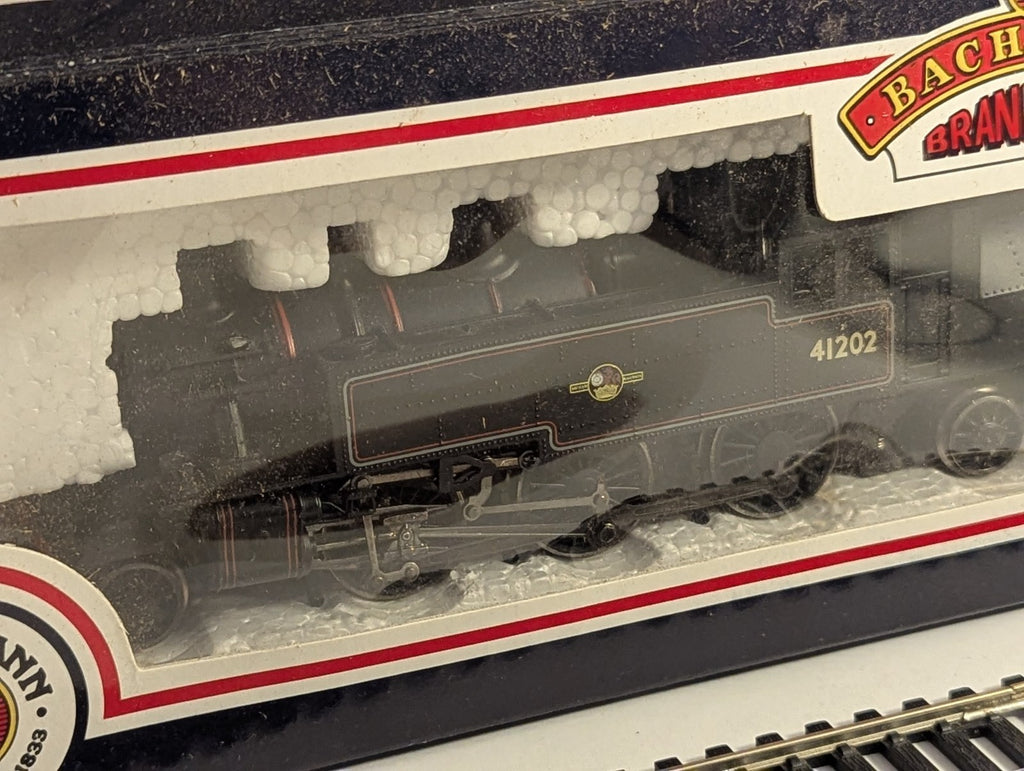 Bachmann OO Gauge Ivatt Class 2MT Tank Steam Locomotive 41202