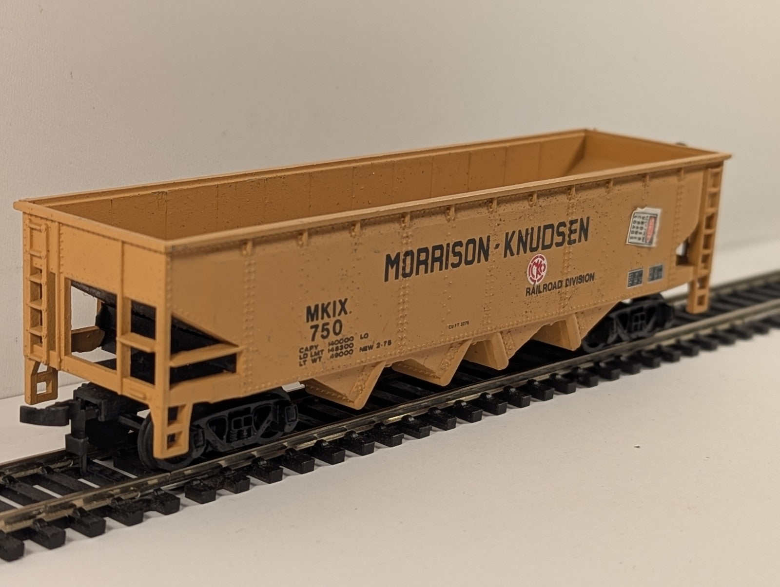 Bachmann HO Gauge Morrison-Knudsen 3-Bay Hopper Wagon Goods Wagon MKIX 750