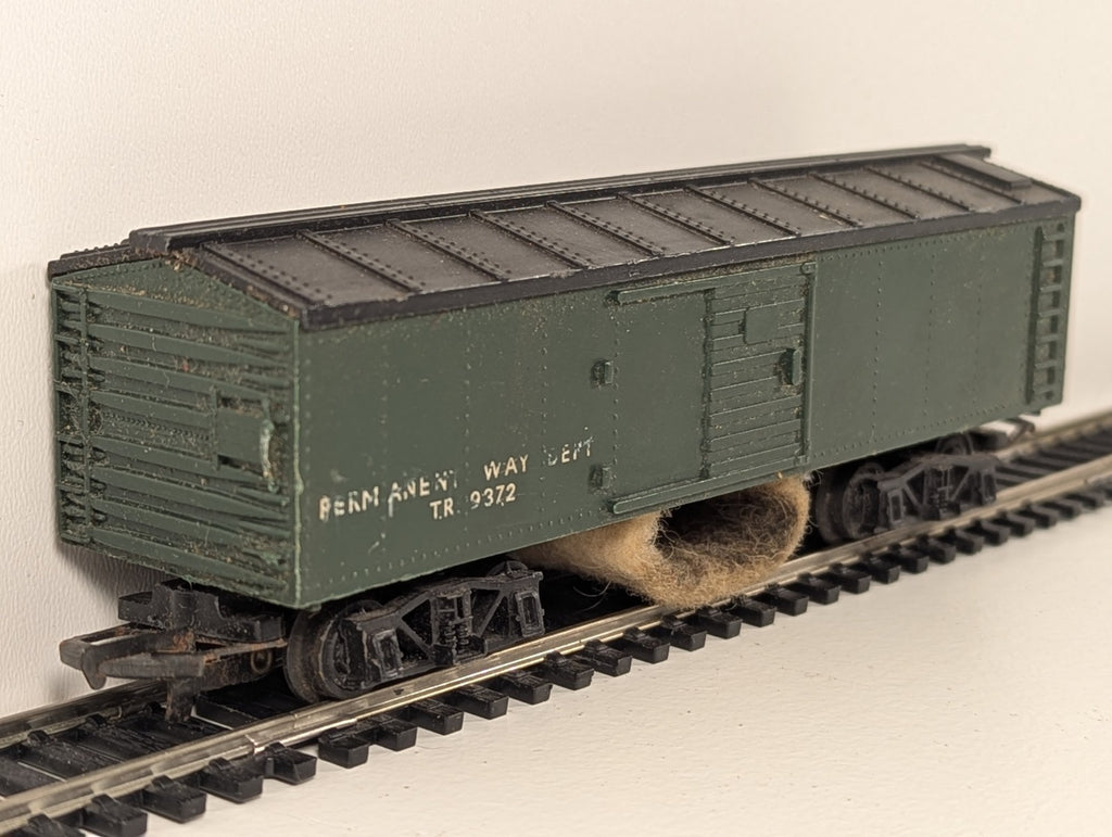 Tri-ang Permanent Way Department TR9372 Track Cleaner Box Carriage