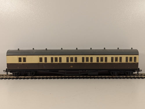 Airfix OO Gauge GWR Suburban Brake Coach Chocolate & Cream