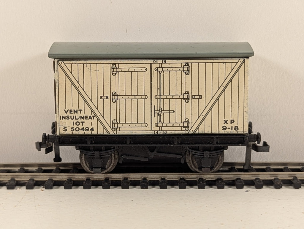 Hornby Dublo 32065 OO Gauge White D1 Meat Van - Boxed