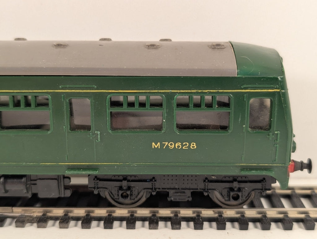 Tri-ang R157 OO Gauge Motorised Class 101 DMU BR Green