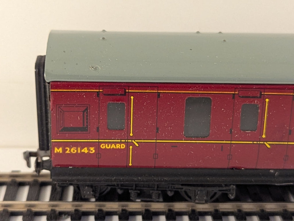 Hornby-Dublo LMS Stanier Brake Third Coach M26143 BR Maroon - Boxed