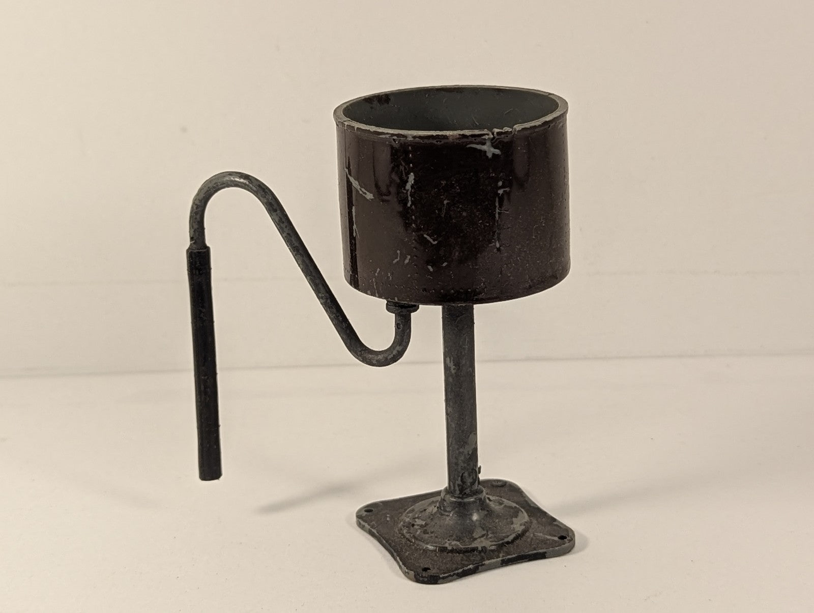 Hornby OO Gauge No. 1 Water Crane Lineside Accessory Grey and Dark Brown