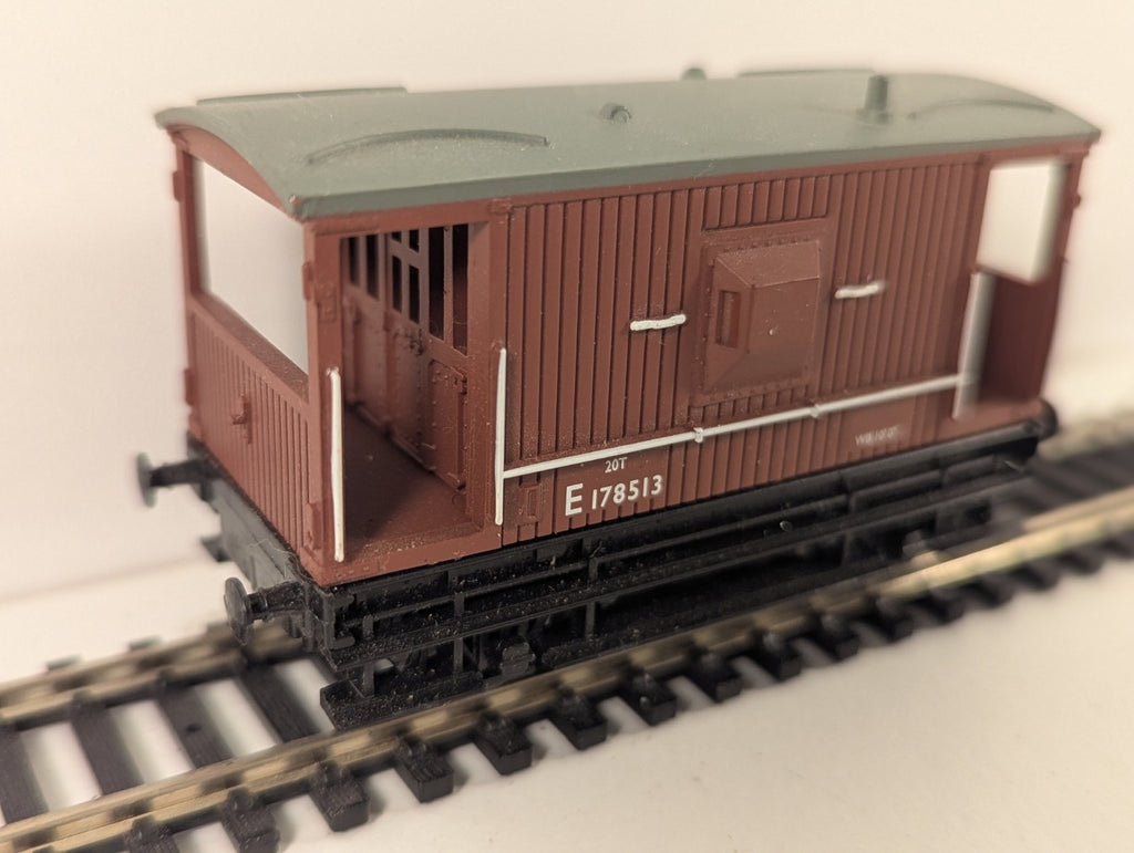 Bachmann Branchline OO Gauge 20 Ton Brake Van E178513