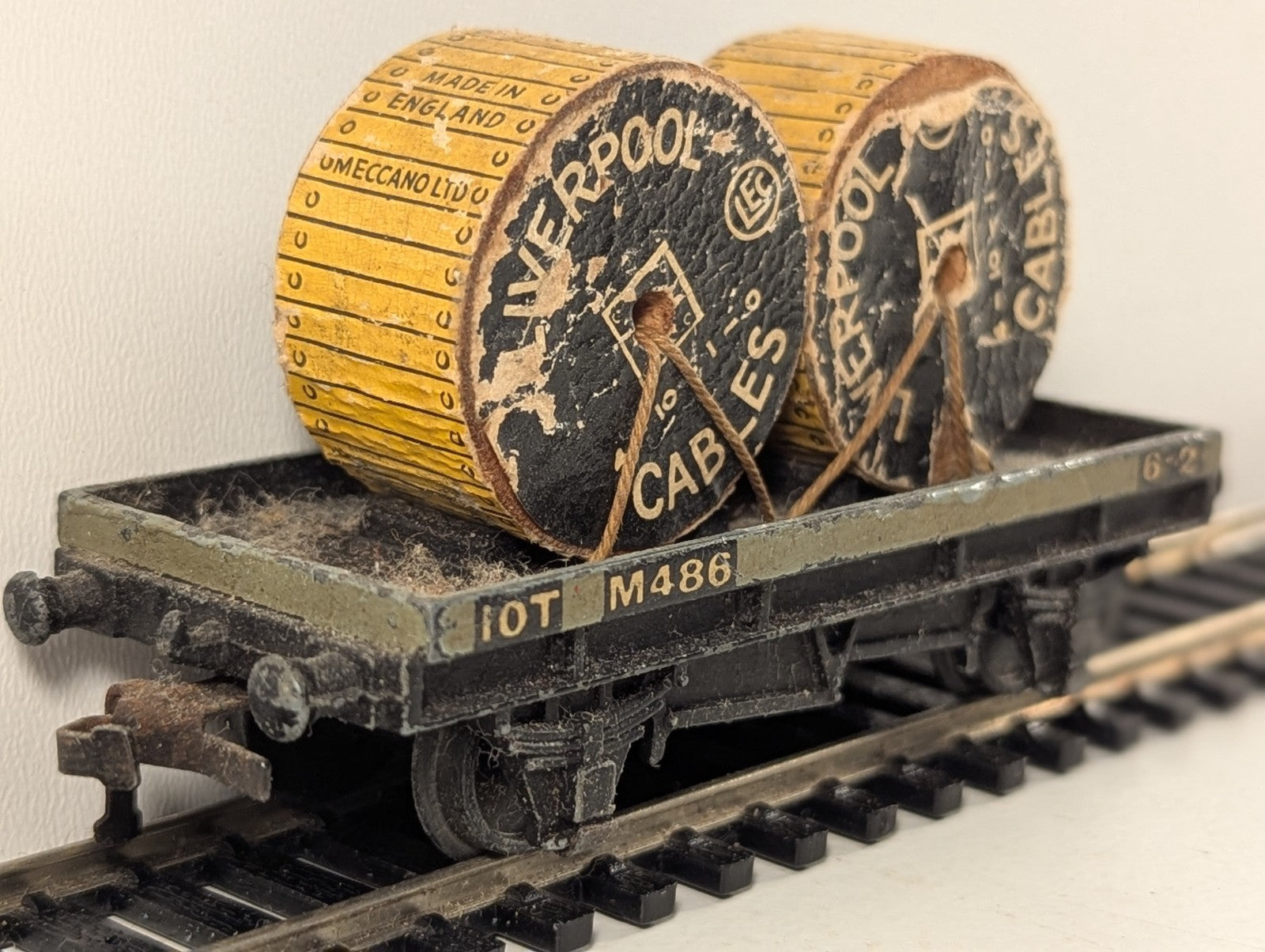 Hornby Dublo 32086 Liverpool Cables 10 Ton Low Sided Wagon OO Gauge