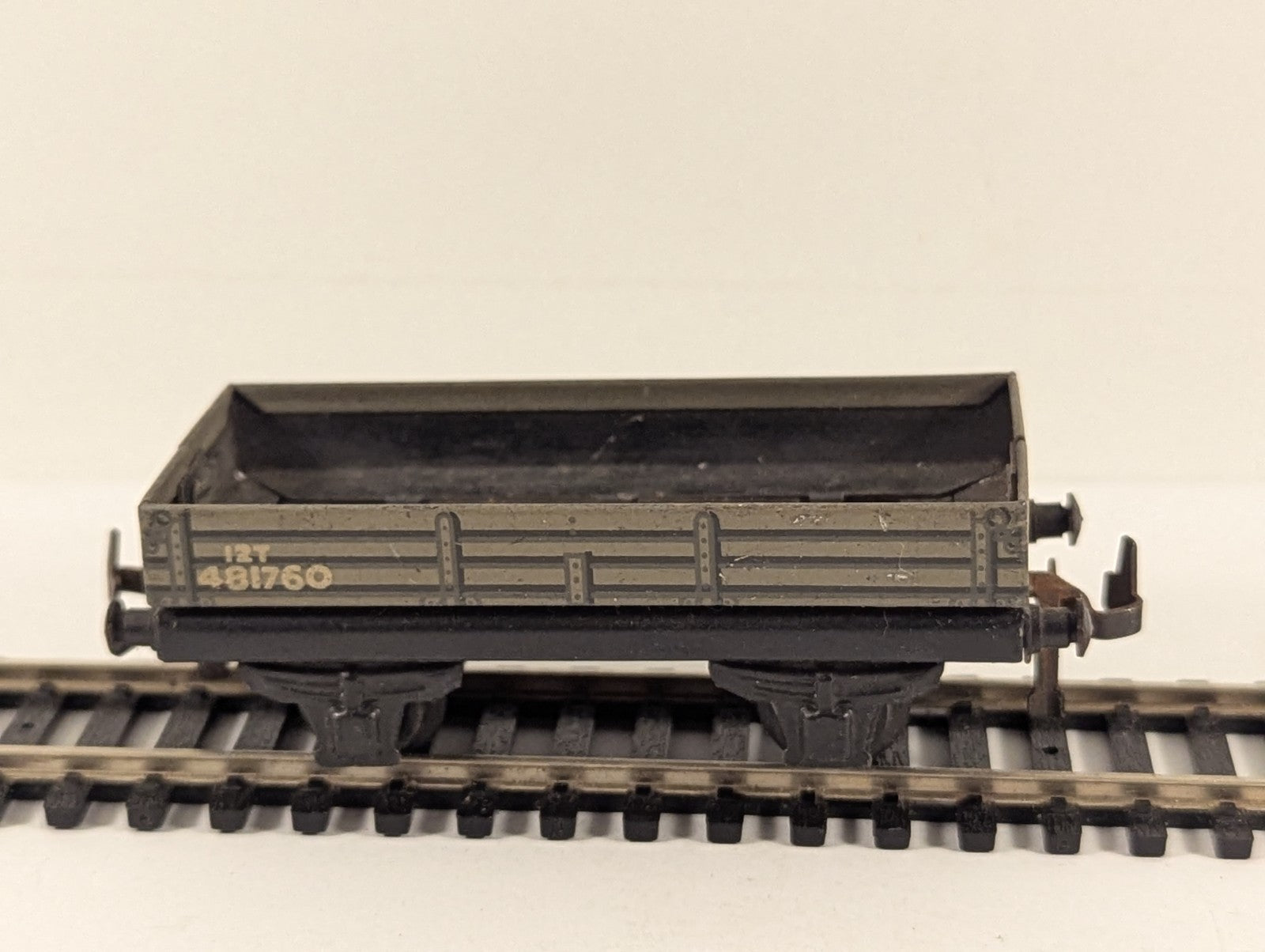 Trix Twin Railways 481760 BR 3-Plank Open Wagon Grey OO Gauge