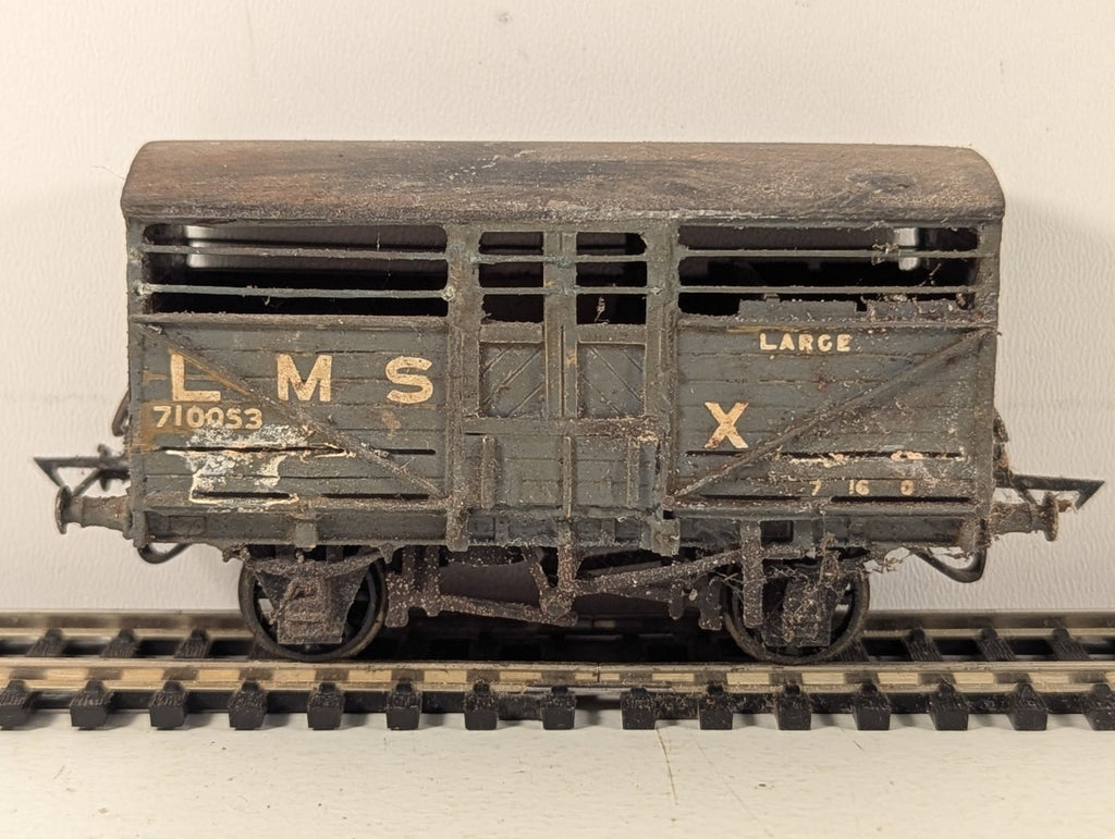 Kitbuilt OO Gauge LMS Cattle Wagon Goods Wagon 710053 LMS Grey