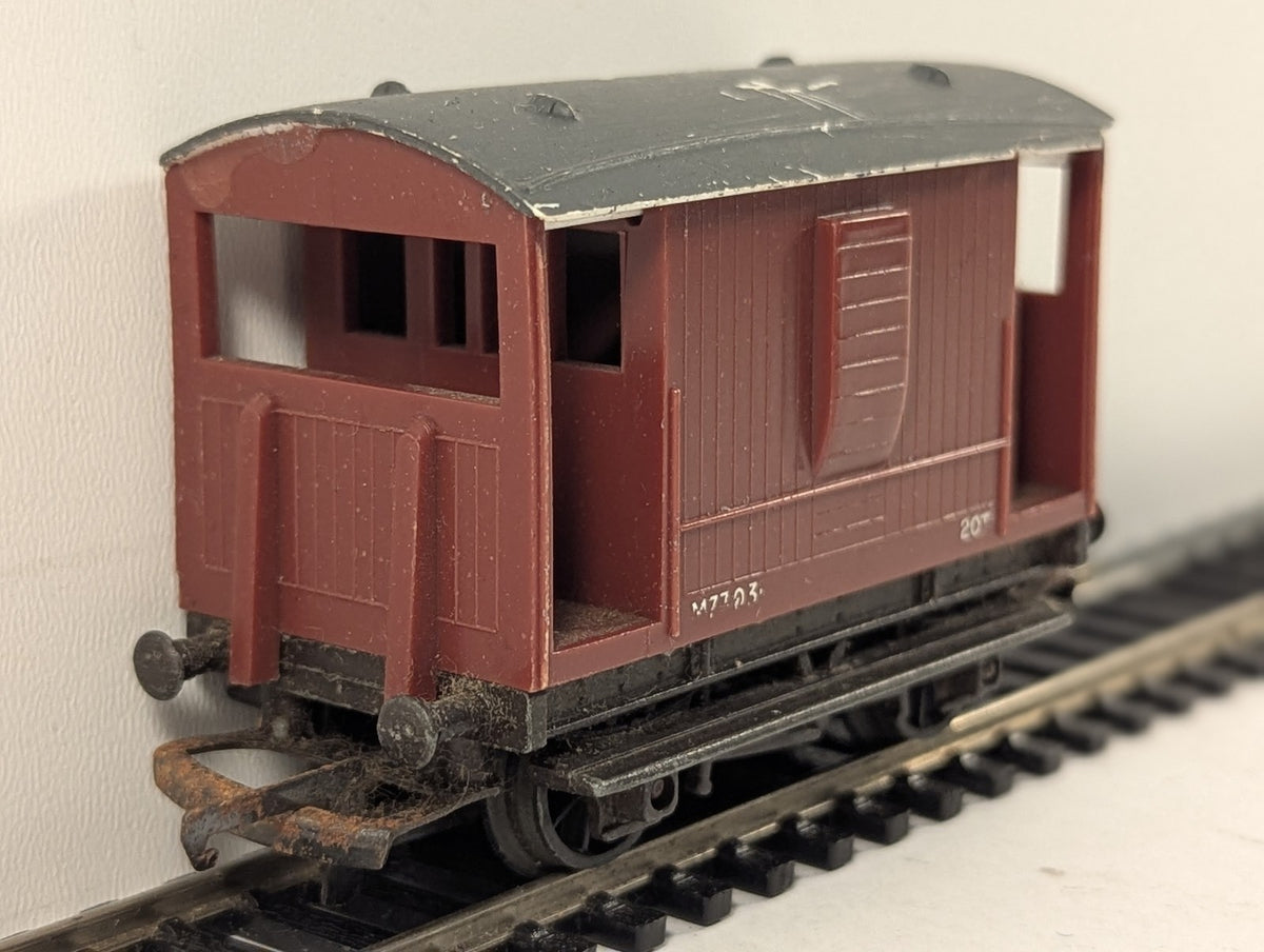 Tri-ang OO Gauge BR 20 Ton Goods Brake Van M73031 BR Bauxite R16