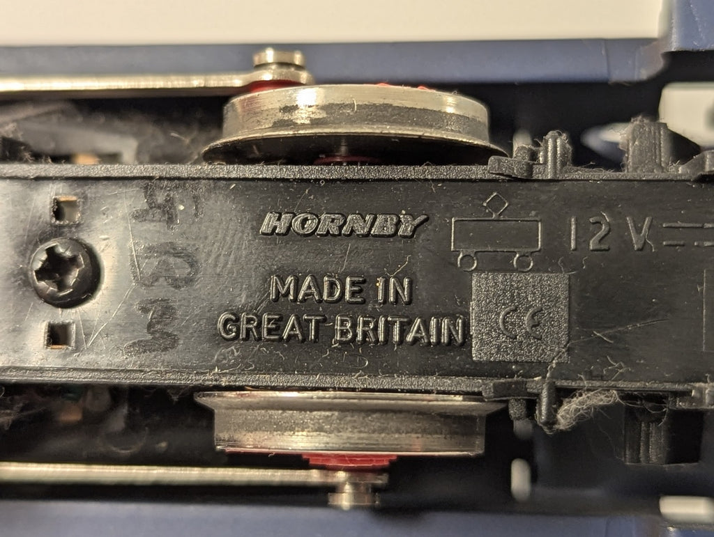 Hornby OO Gauge Industrial 0-4-0 Tank Locomotive 'Hensall Sand Co.'