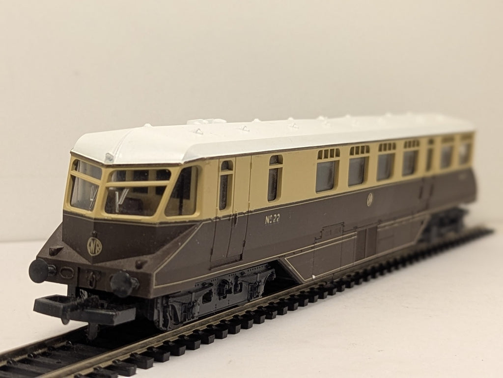 Lima OO Gauge GWR Railcar Diesel Railcar No 22 GWR Chocolate and Cream