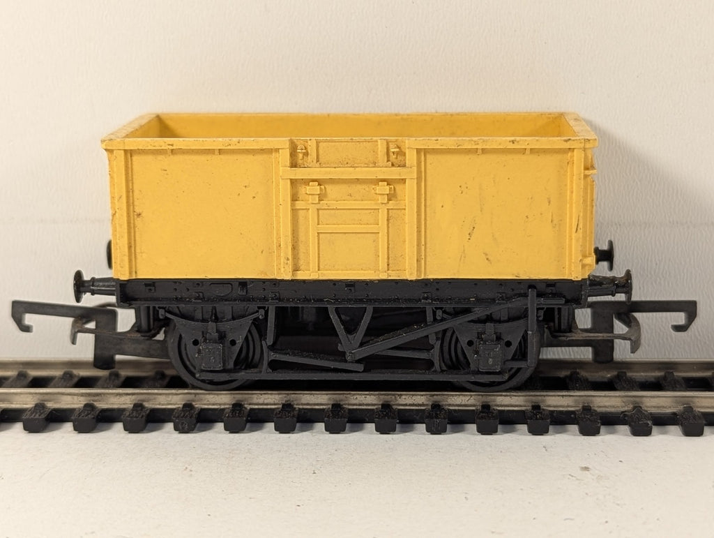 Tri-ang OO Gauge 7-Plank Open Wagon Goods Wagon Yellow