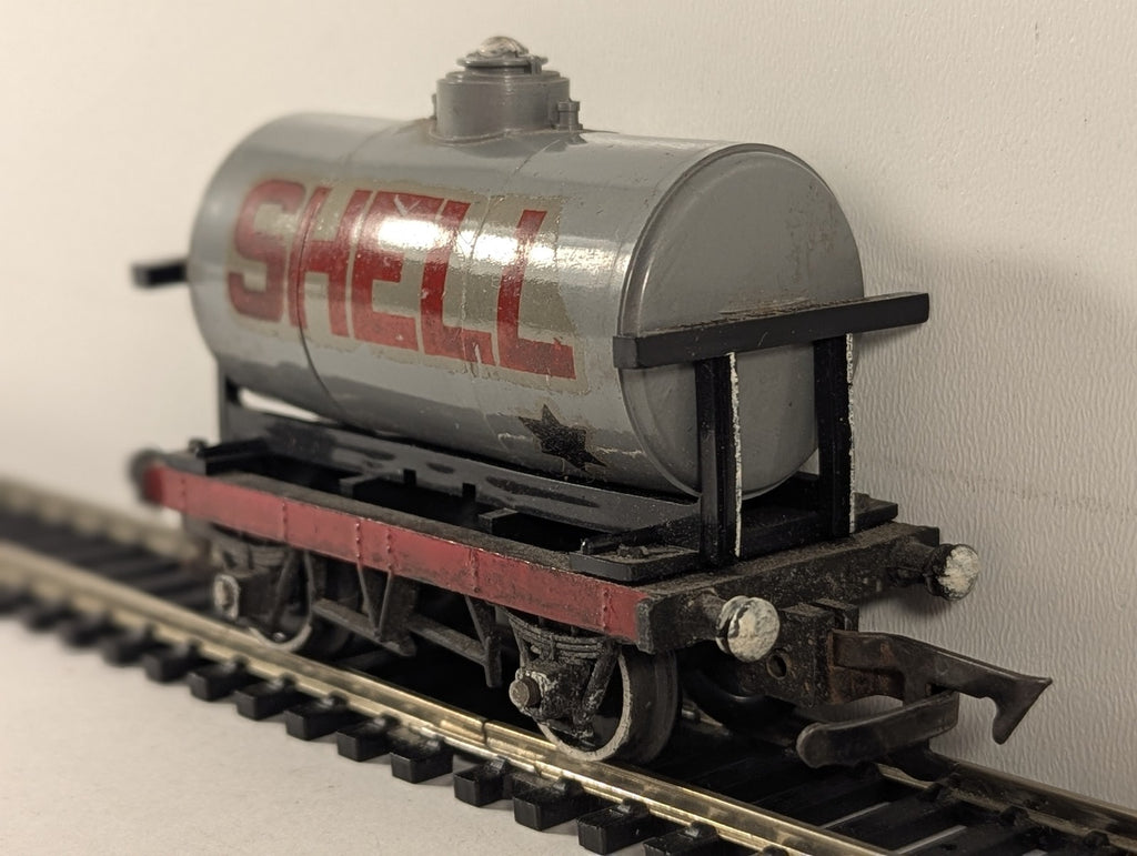 Tri-ang OO Gauge Shell / BP Tank Wagon Shell / BP Grey R.12