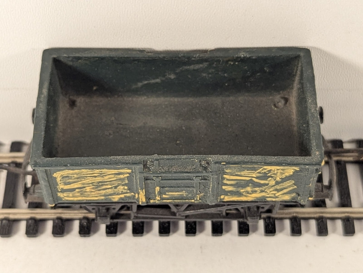 Tri-ang OO Gauge 16-Ton Mineral Wagon Goods Wagon Repainted Green