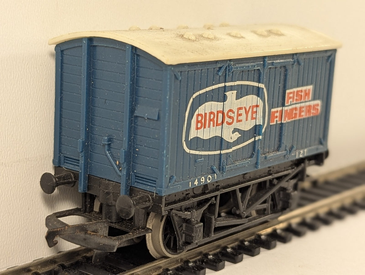 Tri-ang Hornby OO Gauge Birds Eye Insulated Van Goods Wagon 14901