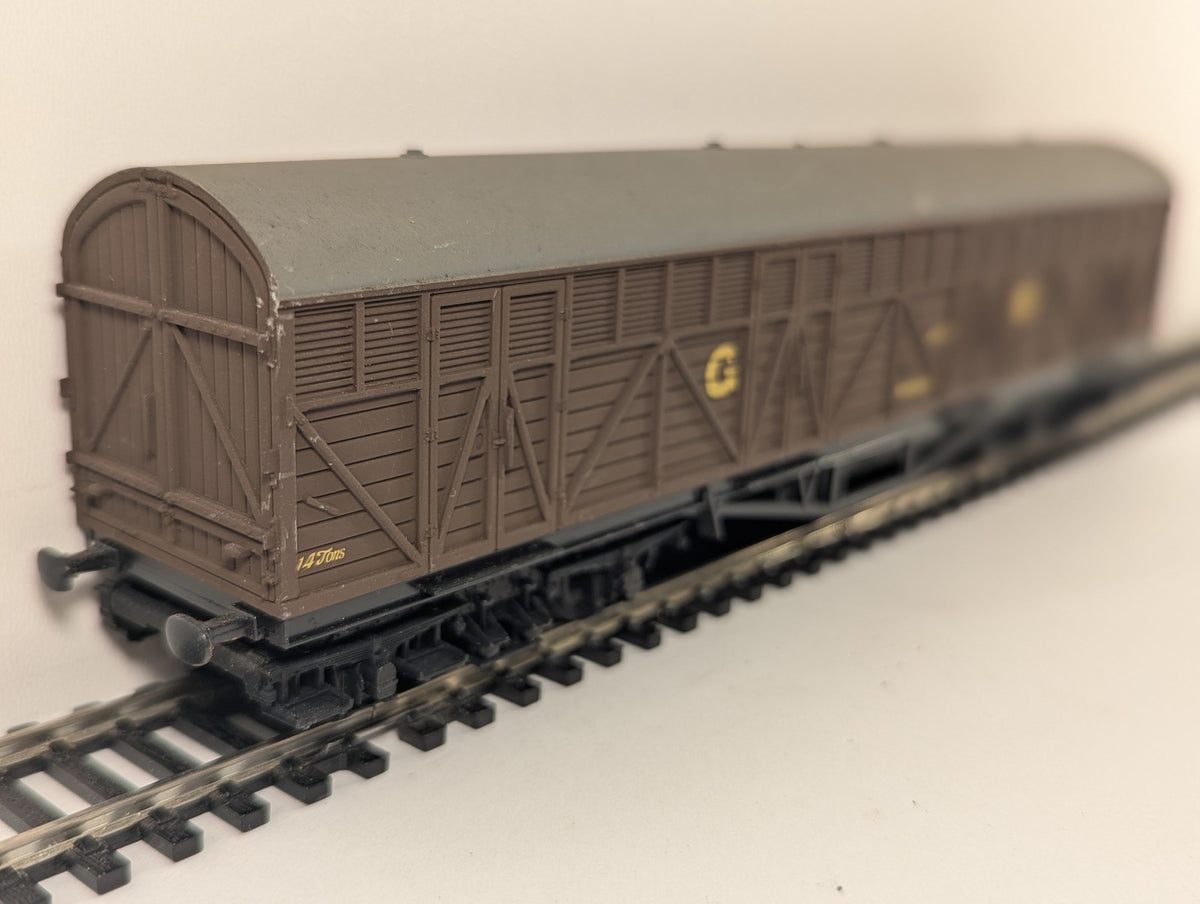 Hornby OO Gauge GWR Siphon H Parcels Van 1437 GWR Brown R024