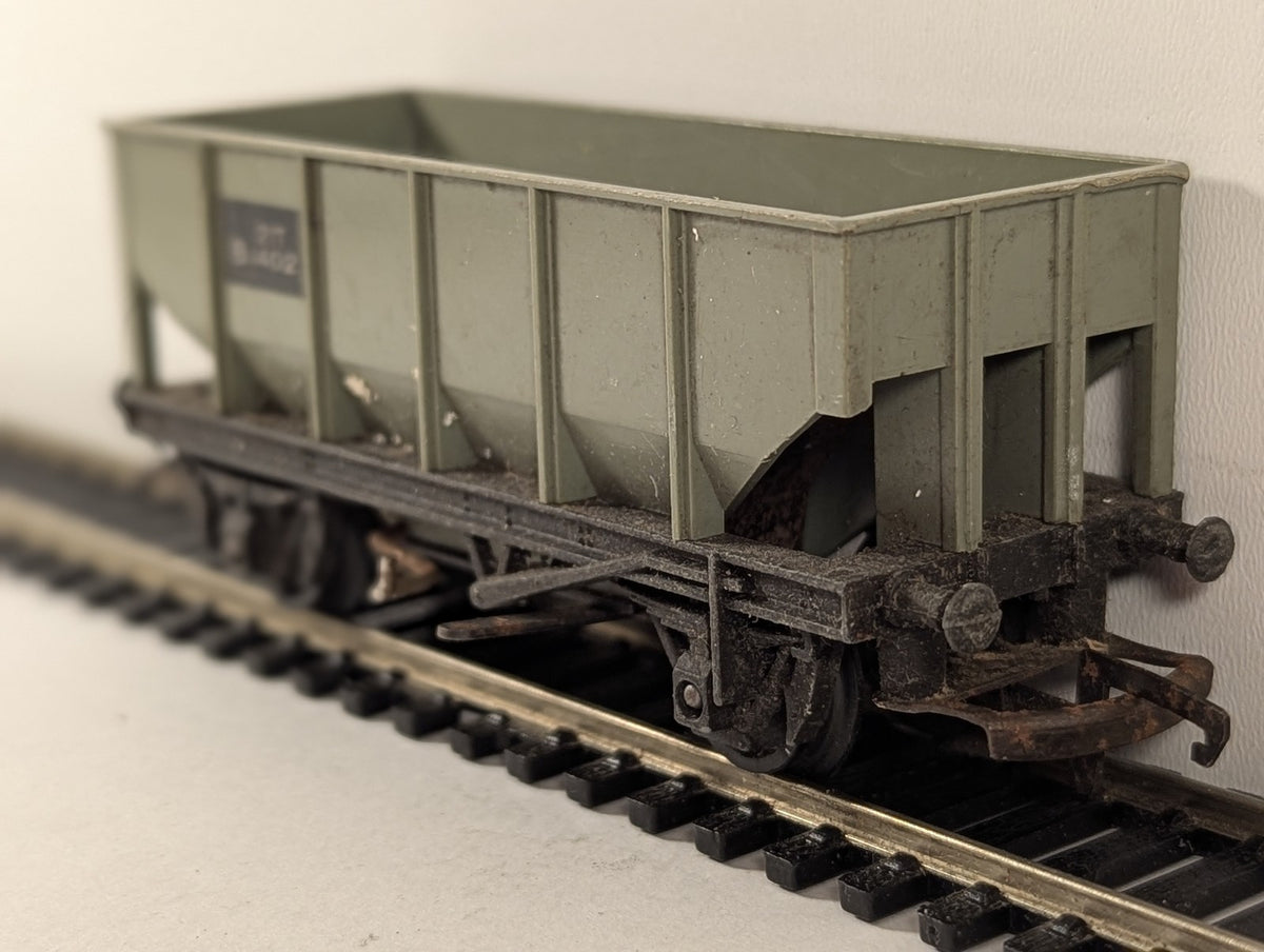 Tri-ang OO Gauge 21 Ton Hopper Wagon B1402 BR Grey R214