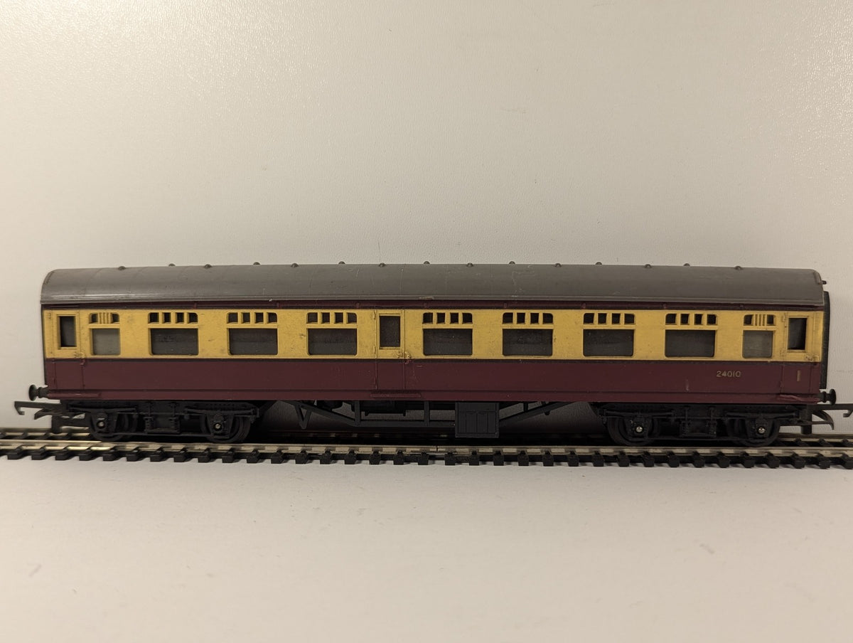 Tri-ang OO Gauge Main Line Composite Coach Passenger Coach 24010