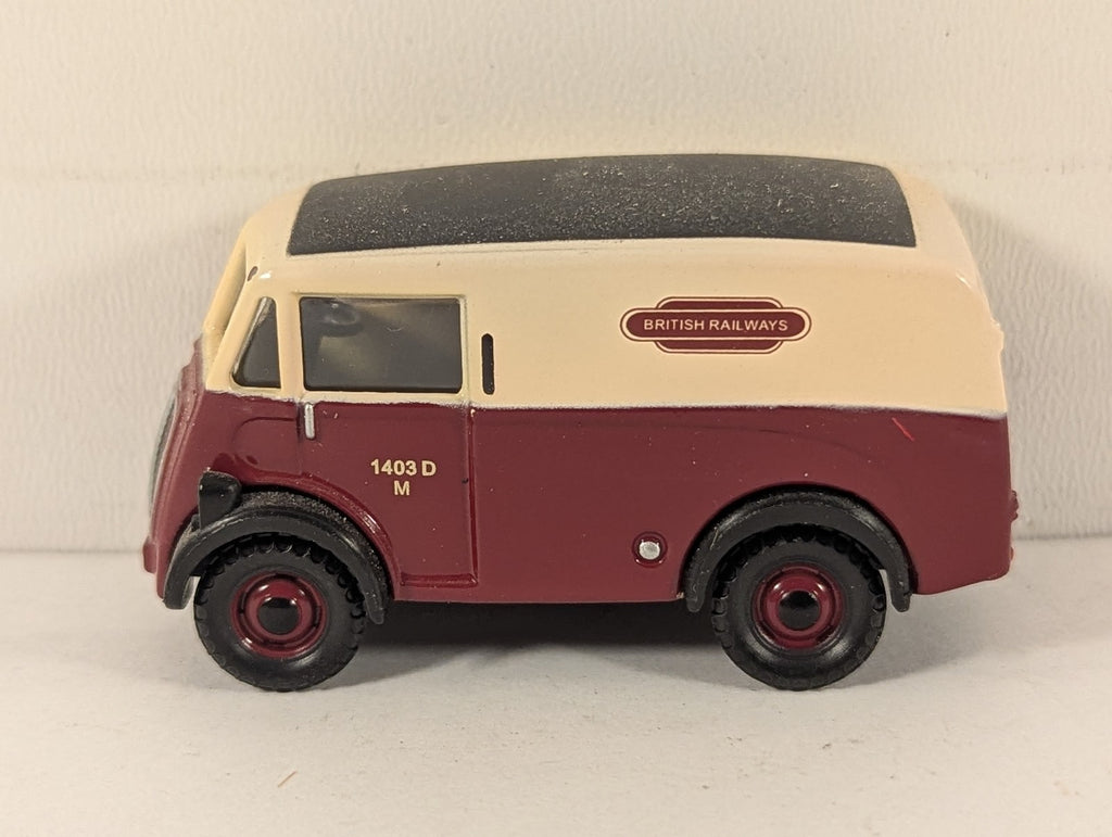 Classix OO Gauge Morris J Van Road Vehicle 1403 D/M British Railways EM76617