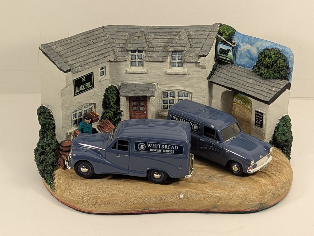 Vanguards 1:43 Austin A40 Van & Ford Anglia Van Whitbread 2 Piece Set & Diorama