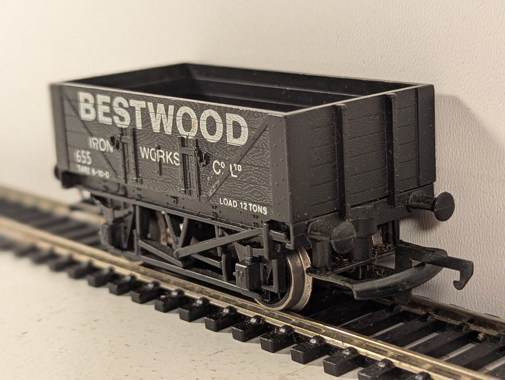 Hornby OO Gauge 7 Plank Wagon 'Bestwood Iron Works' Goods Wagon 655 Black R010