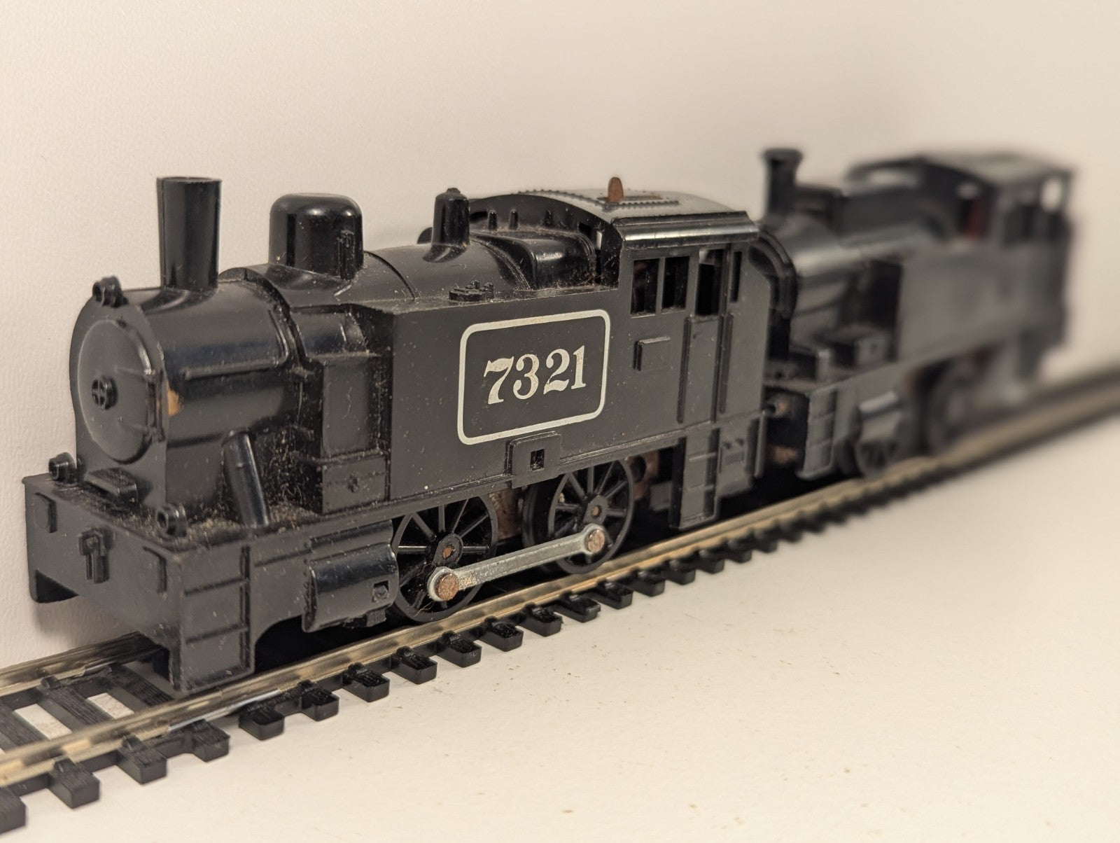 Hornby R500 OO Gauge Clockwork 0-4-0 Pair – Spares Repair