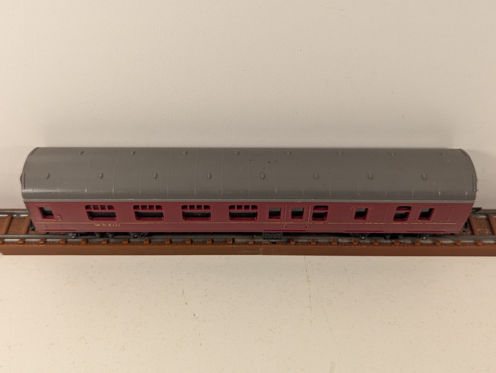 Tri-ang TT Gauge BR Mk1 Corridor Brake Coach