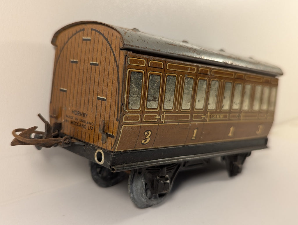 Hornby O Gauge LNER Teak 4-Wheel Coach