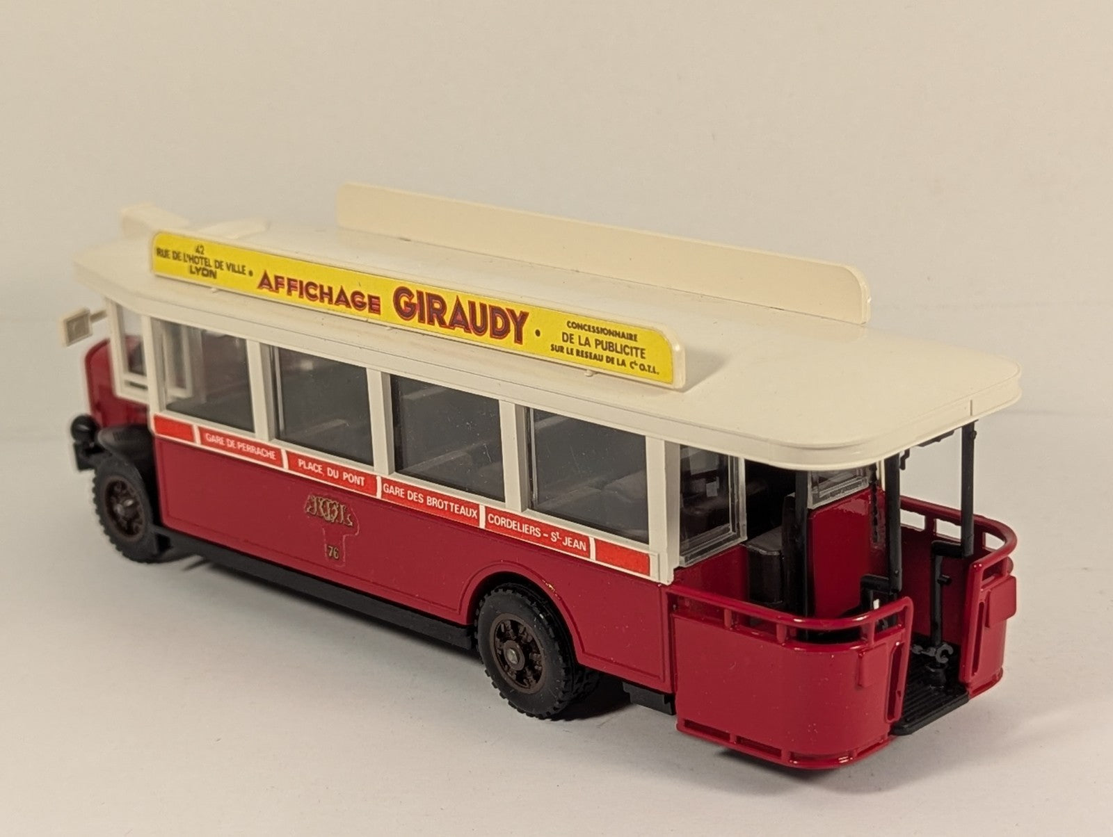 Solido Renault TN6C Bus Lyonnais Livery 1:50 - Boxed
