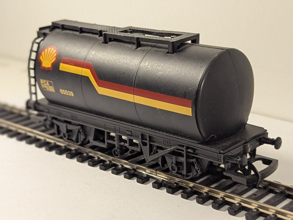 Hornby R6371 OO Gauge PCA Shell Petrol Tank Wagon