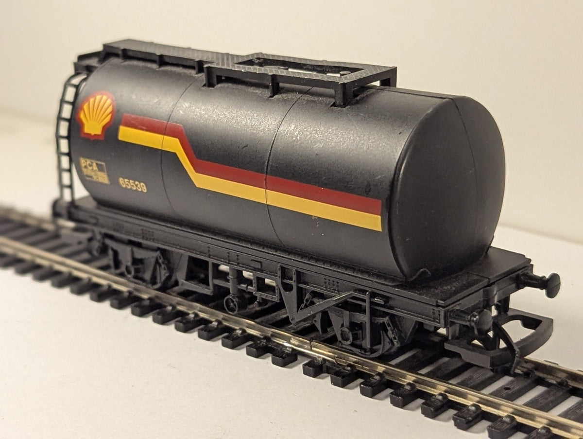 Hornby R6371 OO Gauge PCA Shell Petrol Tank Wagon