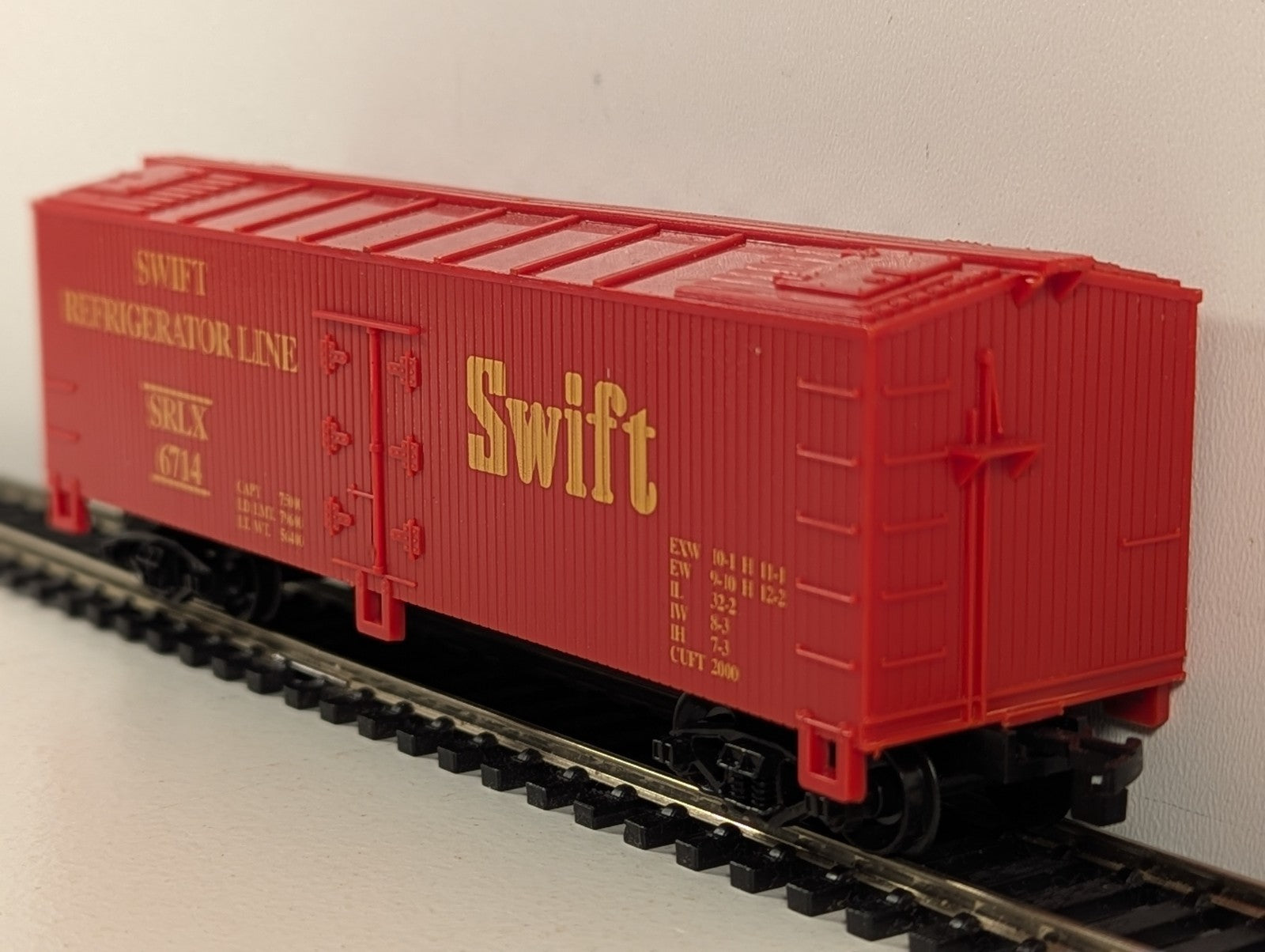 Industrial Rail HO Scale Swift Refrigerator Line Refrigerator Car 6714