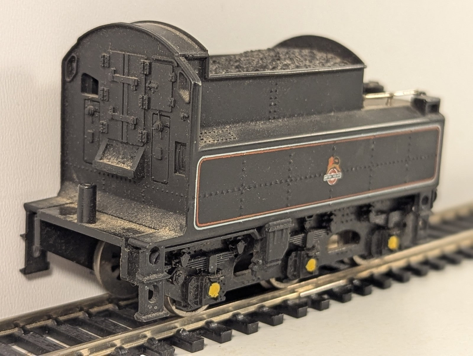 Mainline OO Gauge BR Standard Tender BR Black - Spares/Repairs