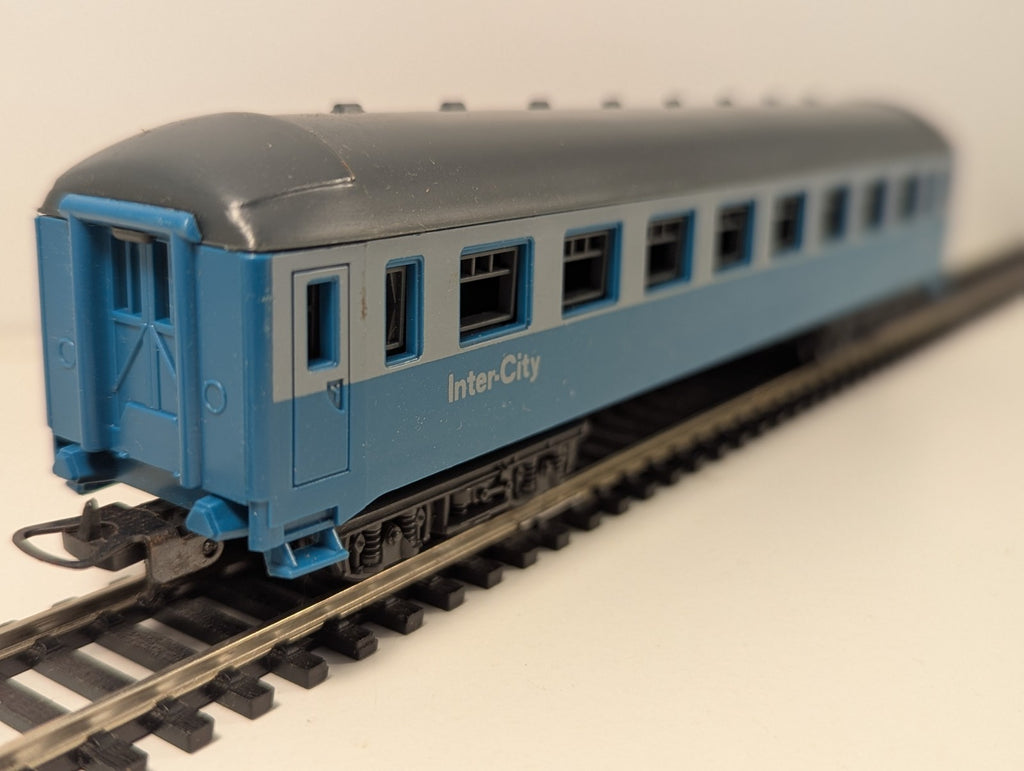 Lima HO Gauge Mk2 Corridor 2nd Coach W5449 InterCity Blue & Grey