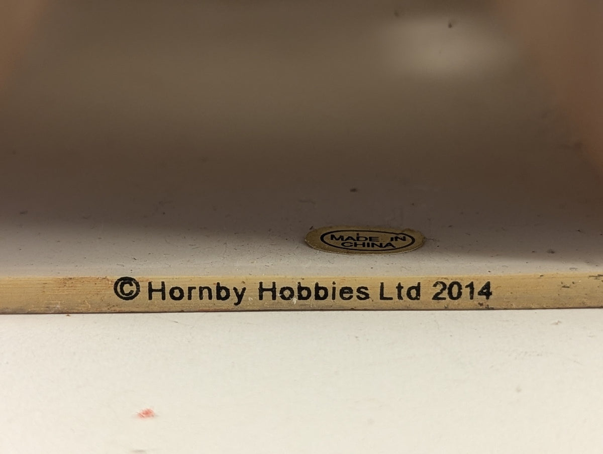 Hornby OO Gauge Skaledale Low Relief Pickwick Books Building R9826