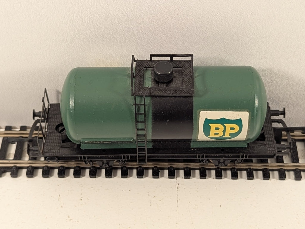 Lima HO Gauge BP Green Tanker Wagon