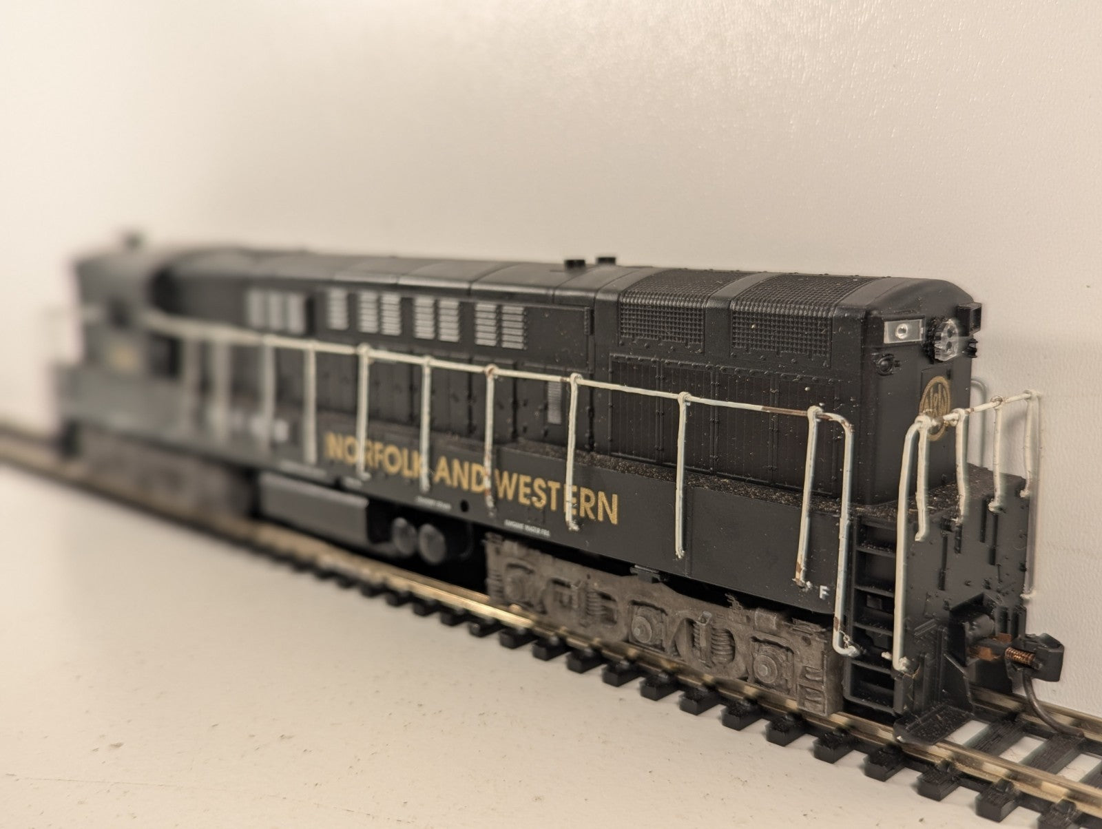 Atlas HO Scale Alco RSD-4/5 Diesel Locomotive 150 Norfolk and Western 43015